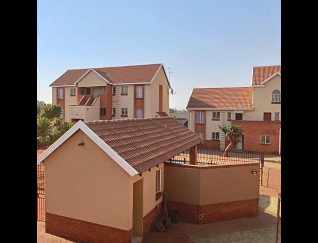 2 BEDROOM APARTMENT FOR SALE IN THE ORCHARDS